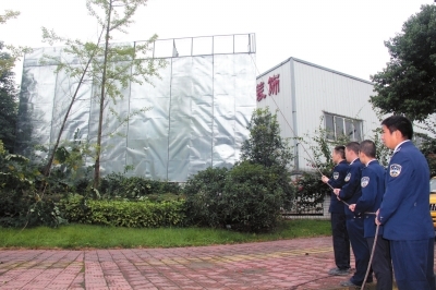 乐山高新区开展环境卫生、交通秩序专项整治
