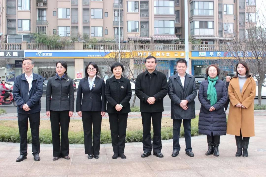 “不忘初心，与爱同行”——记“三八”妇女节省政协祝春秀副主席慰问一线环卫女工